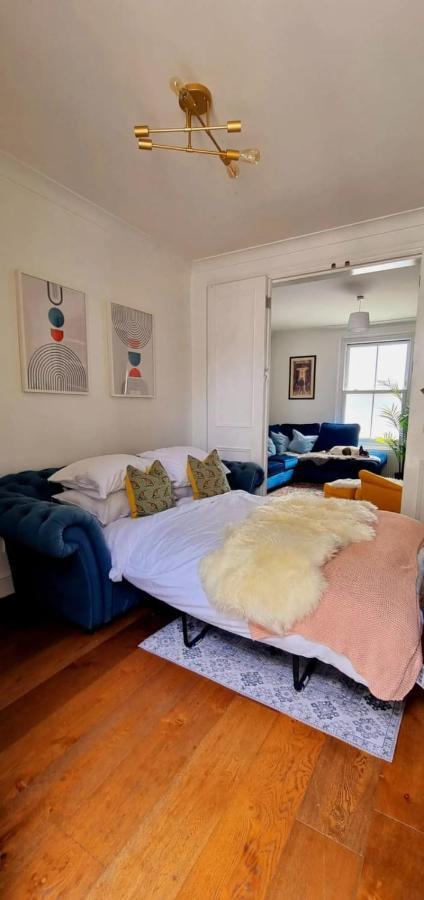 Stylish 3 Bedroom Townhouse In Brockley With Large Garden * Londra