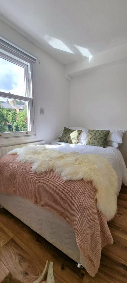Stylish 3 Bedroom Townhouse In Brockley With Large Garden Casa vacanze Londra